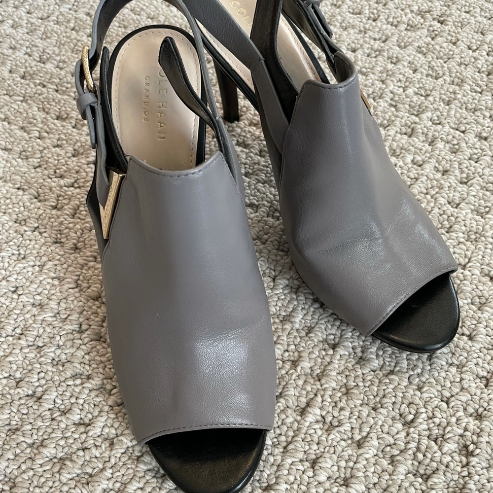 Cole Haan gray and black heels EUC!